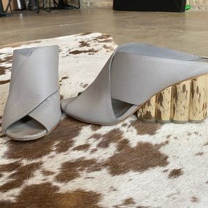 Leather and gold Salvatore Ferragamo sandals